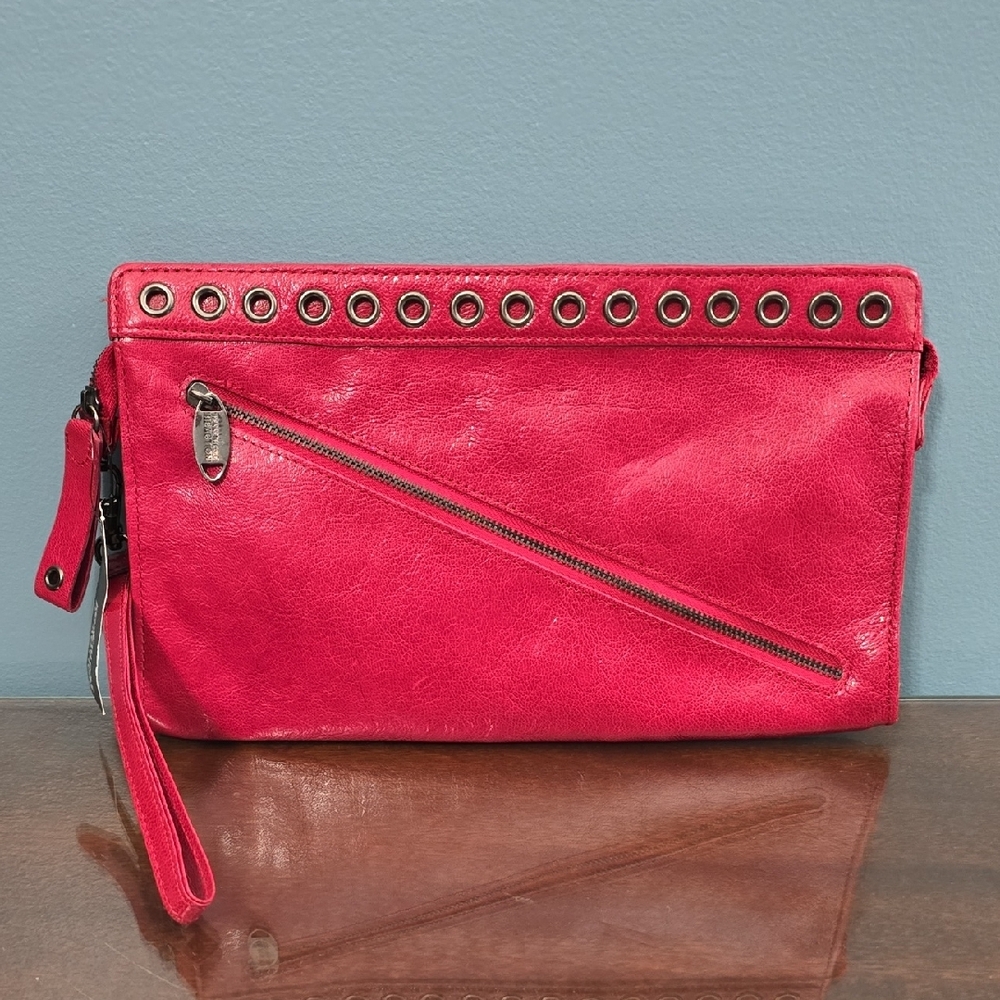 SOLD***Kenneth Cole Leather Clutch/Wristlet